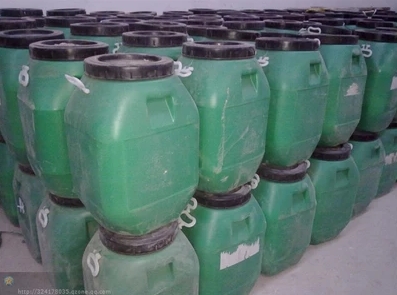 無機纖維噴涂機用膠  噴涂材料 噴涂設備   廠價直銷 現(xiàn)貨供應