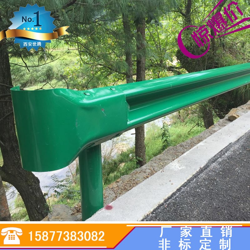 道路波形護欄 高速防撞護欄 熱鍍鋅噴塑護欄板廠家批發(fā) 可送貨可安裝 實物拍攝 道路護欄