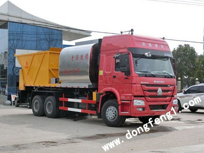 青海_哪里有賣同步碎石封層車？ 程力同步碎石封層車廠家_廠家直銷更省錢