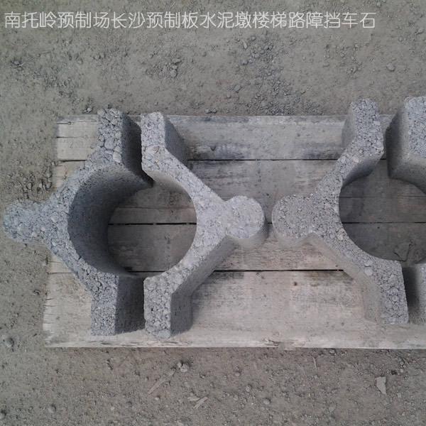 湖南長沙，人字形壓頂磚，八字形壓頂磚，圍墻，蓋瓦，水泥磚